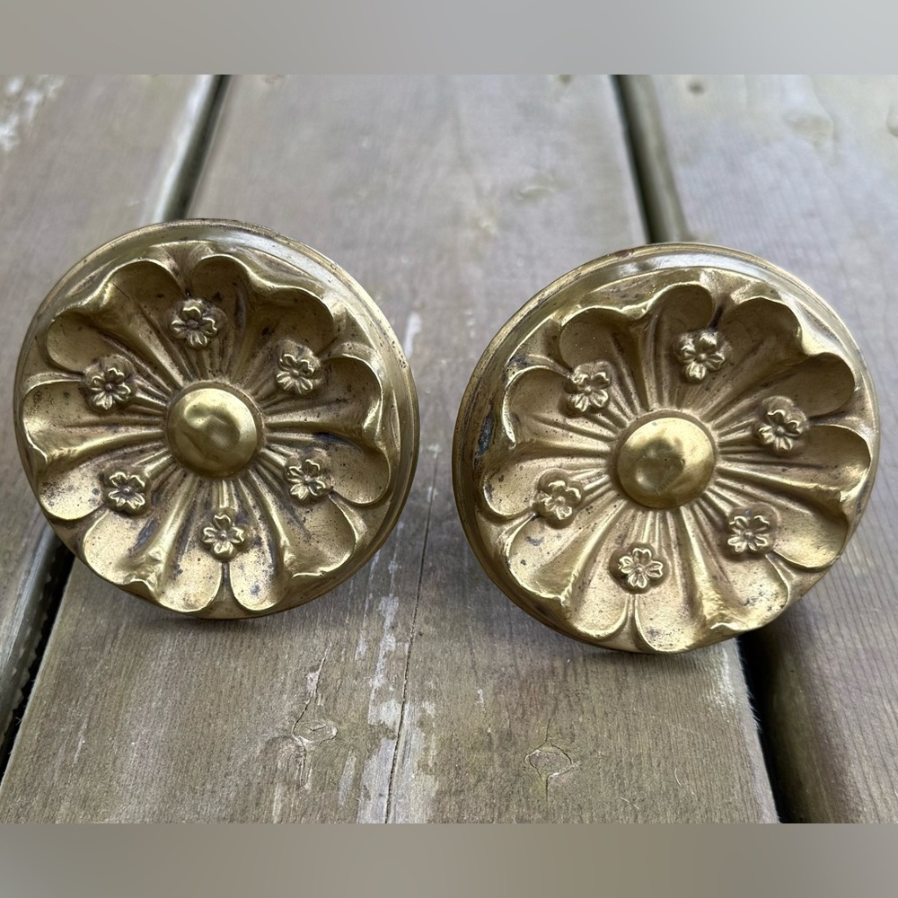 Antique Victorian Set of 2 Ormolu Gilded Bronze Floral Drapery Curtain Tiebacks - Picture 12 of 12